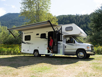 Class C Motorhome-Medium (C-Medium)